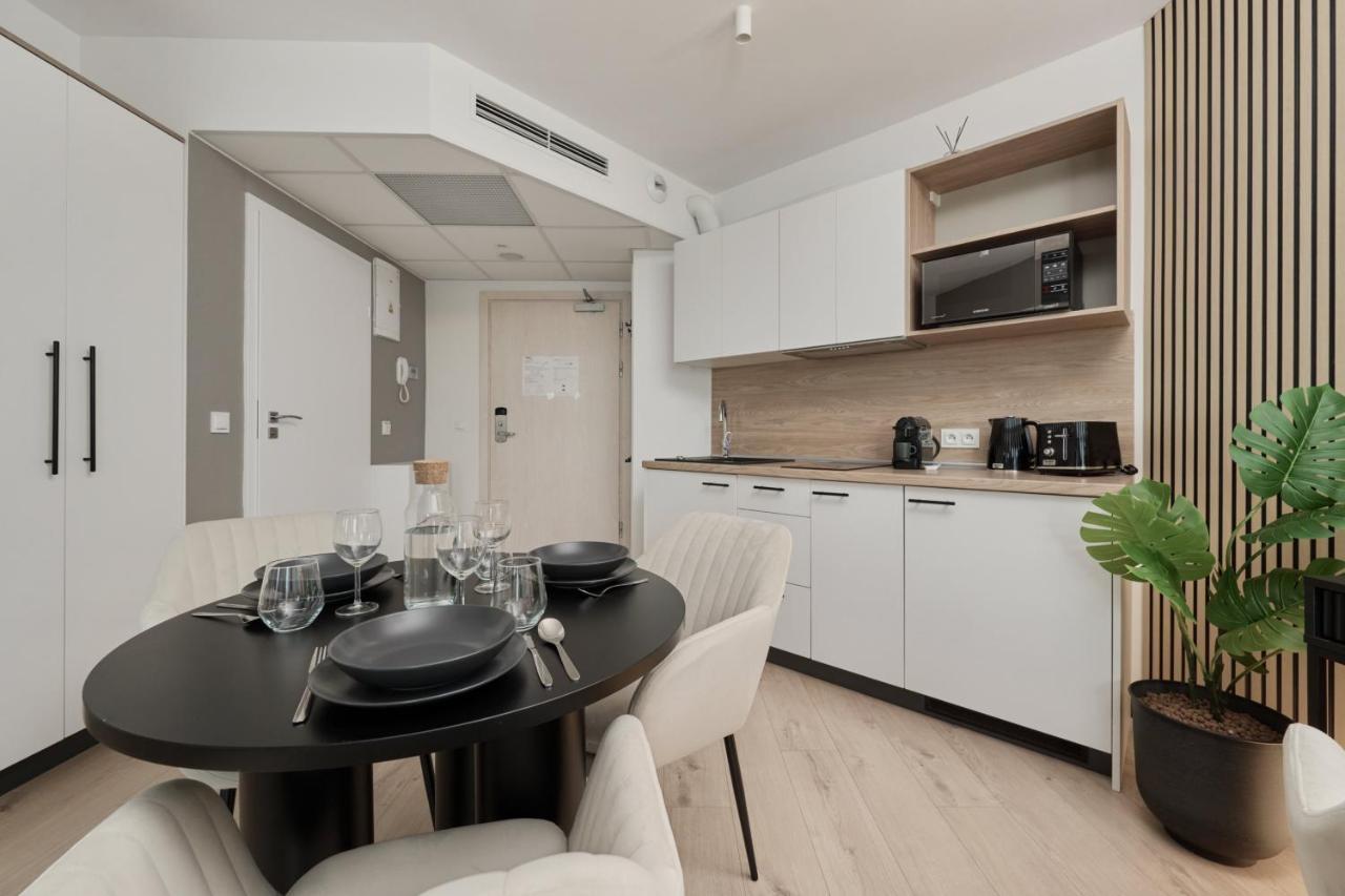 Wroclavia Apartments Dyrekcyjna By Noclegi Renters 弗罗茨瓦夫 外观 照片