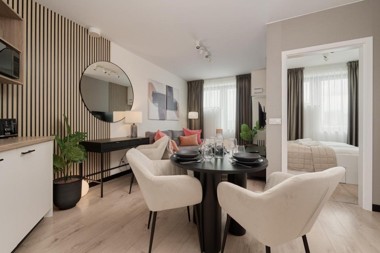 Wroclavia Apartments Dyrekcyjna By Noclegi Renters 弗罗茨瓦夫 外观 照片