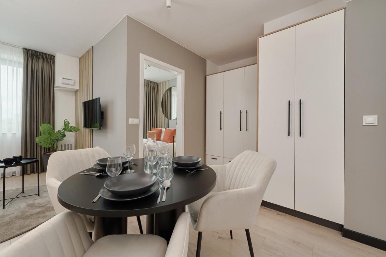 Wroclavia Apartments Dyrekcyjna By Noclegi Renters 弗罗茨瓦夫 外观 照片