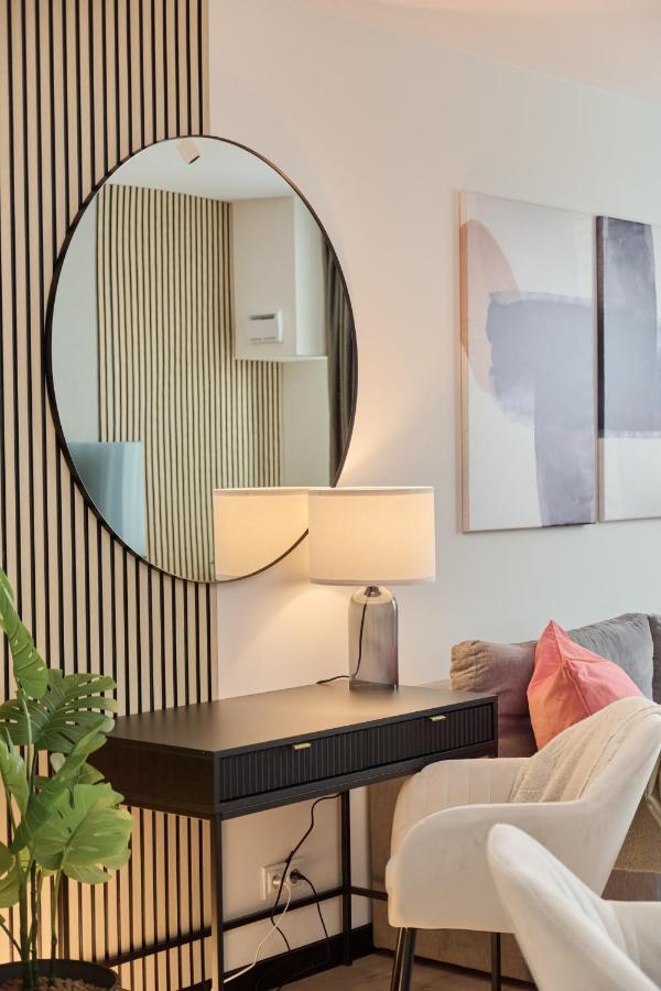 Wroclavia Apartments Dyrekcyjna By Noclegi Renters 弗罗茨瓦夫 外观 照片