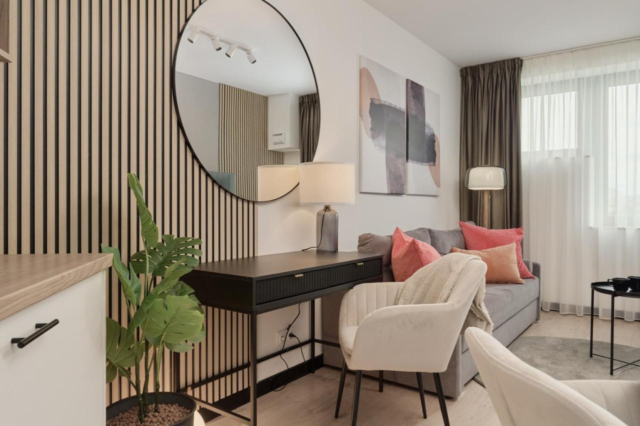 Wroclavia Apartments Dyrekcyjna By Noclegi Renters 弗罗茨瓦夫 外观 照片
