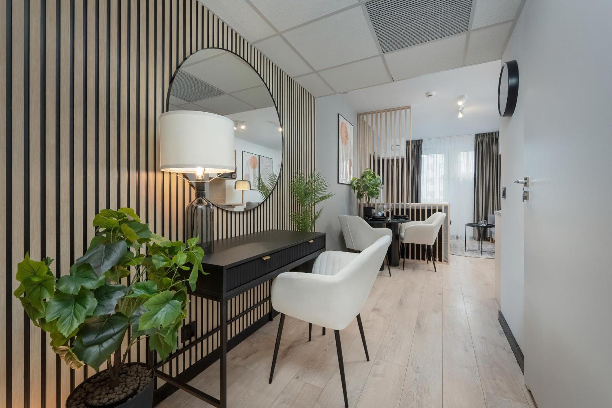Wroclavia Apartments Dyrekcyjna By Noclegi Renters 弗罗茨瓦夫 外观 照片