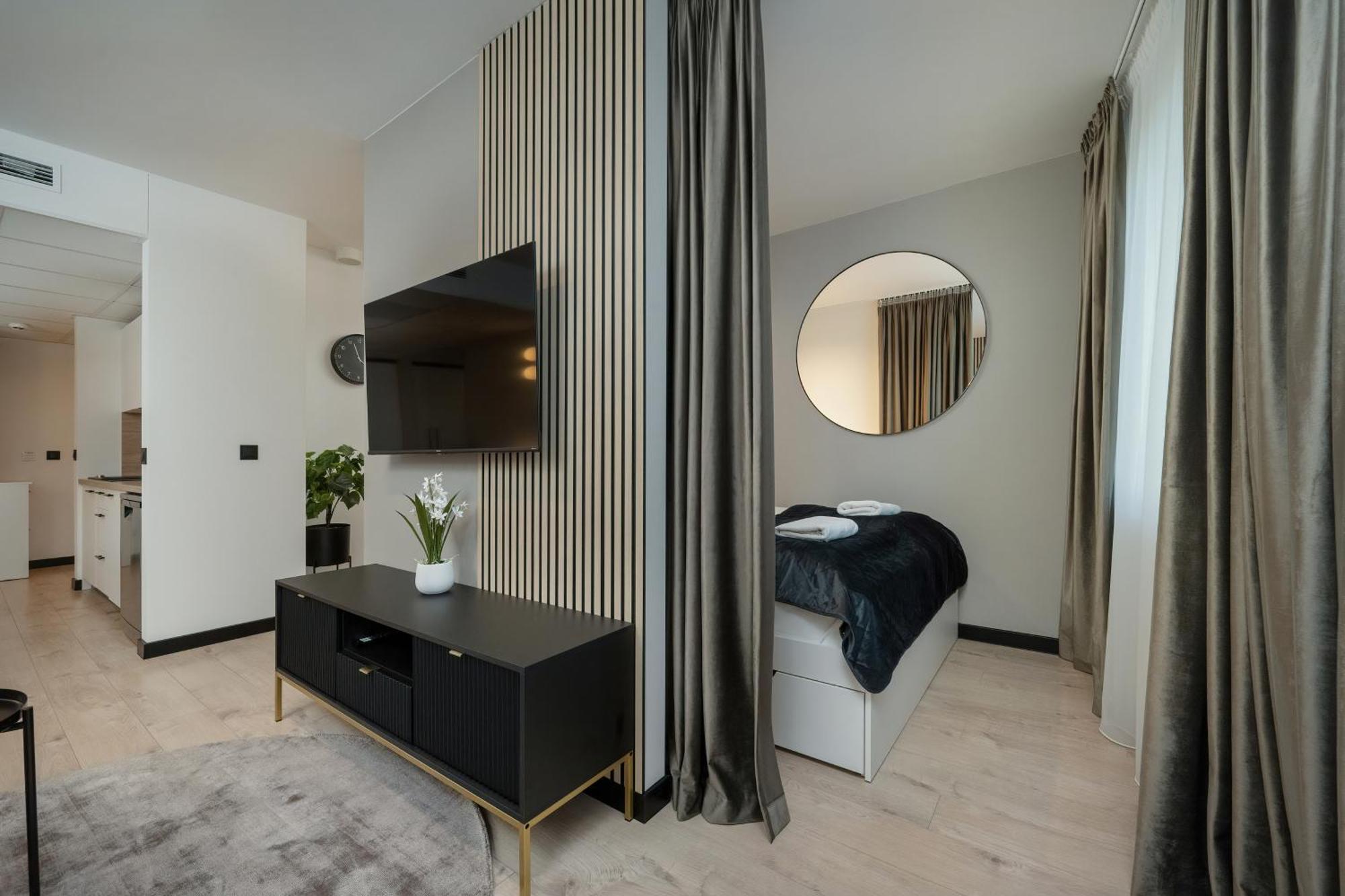 Wroclavia Apartments Dyrekcyjna By Noclegi Renters 弗罗茨瓦夫 外观 照片
